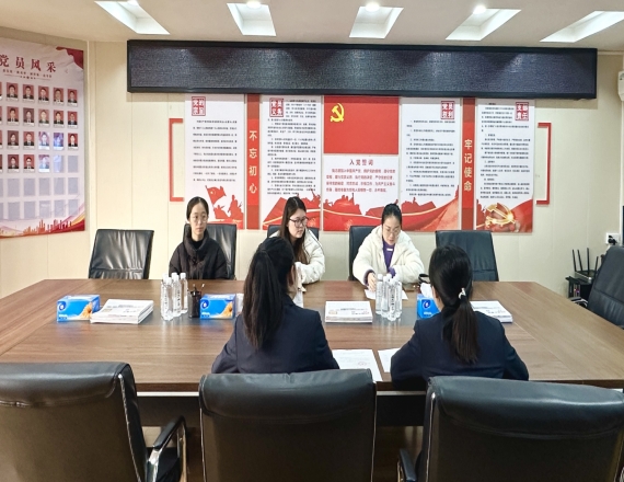 右江區人社局到益眾集團就業見習基地實地核查